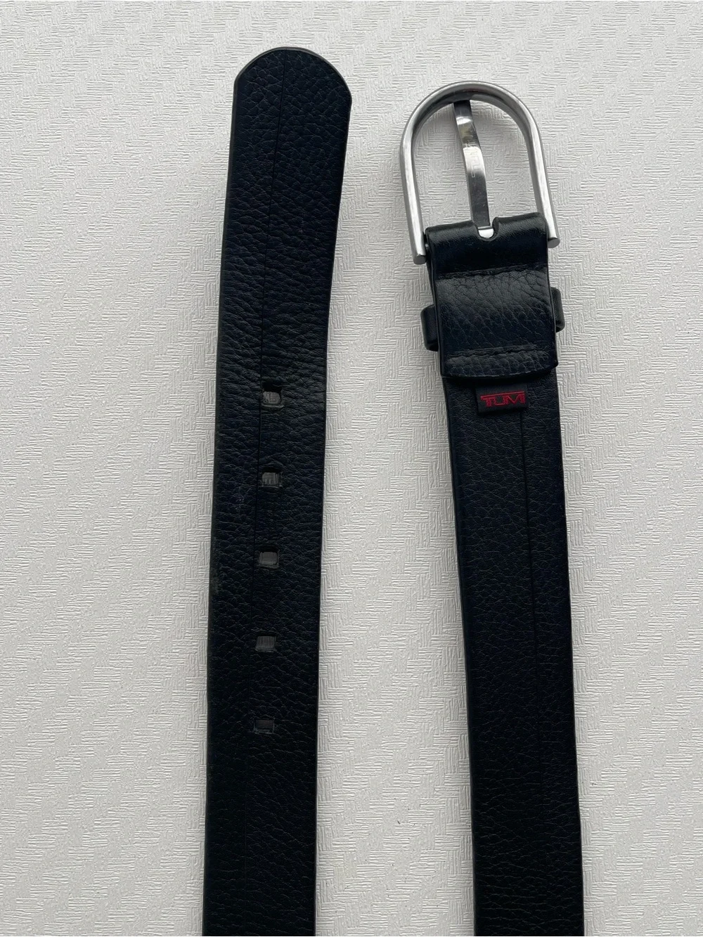 TUMI Pebbled Leather BLACK Belt Silvertone Buckle Length 44”(L)
